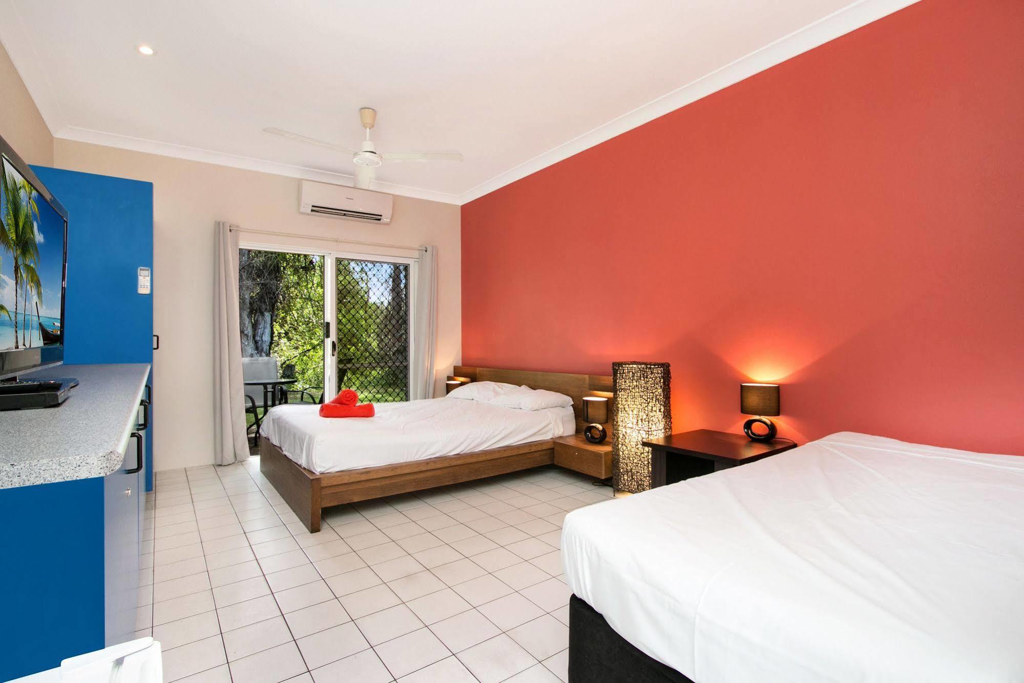 Coral Beach Lodge พอร์ตดักกลาส ภายนอก รูปภาพ